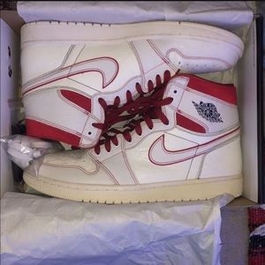 Air Jordan 1: Phantom Reds